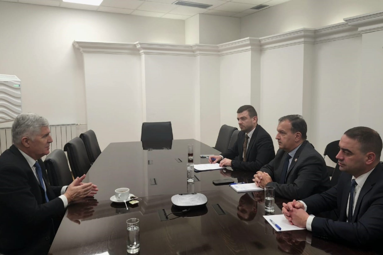 Deputy speaker of the House of Peoples of the Parliamentary Assembly of Bosnia and Herzegovina Dr. Dragan Čović met today in Zagreb with the Minister of Health in the Government of Croatia
