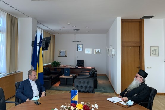 Zamjenik predsjedavajućeg Doma naroda Bakir Izetbegović razgovarao sa mitropolitom dabrobosanskim Hrizostomom